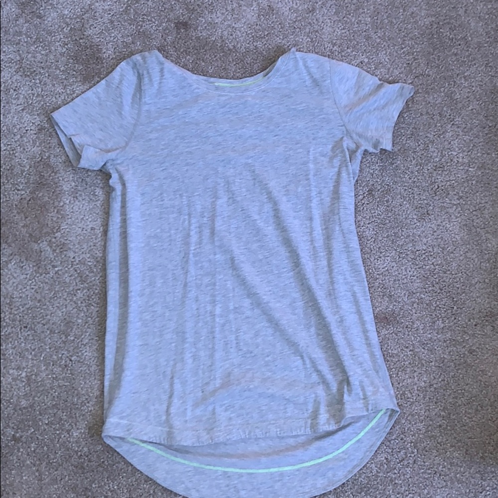 Ivviva Grey Short Sleeves Shirt